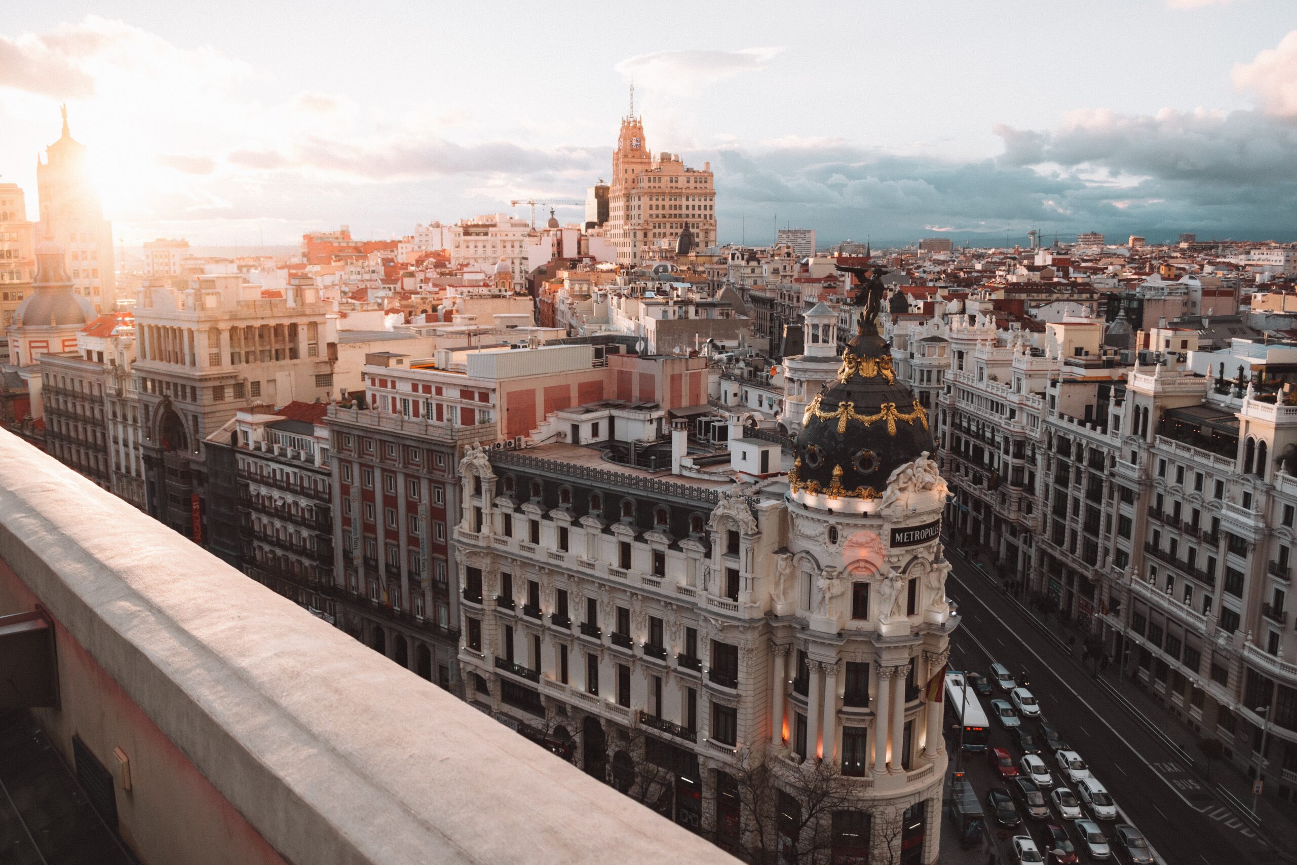 Visa y residencia para emprendedor en España - Blog Emigra Mundo